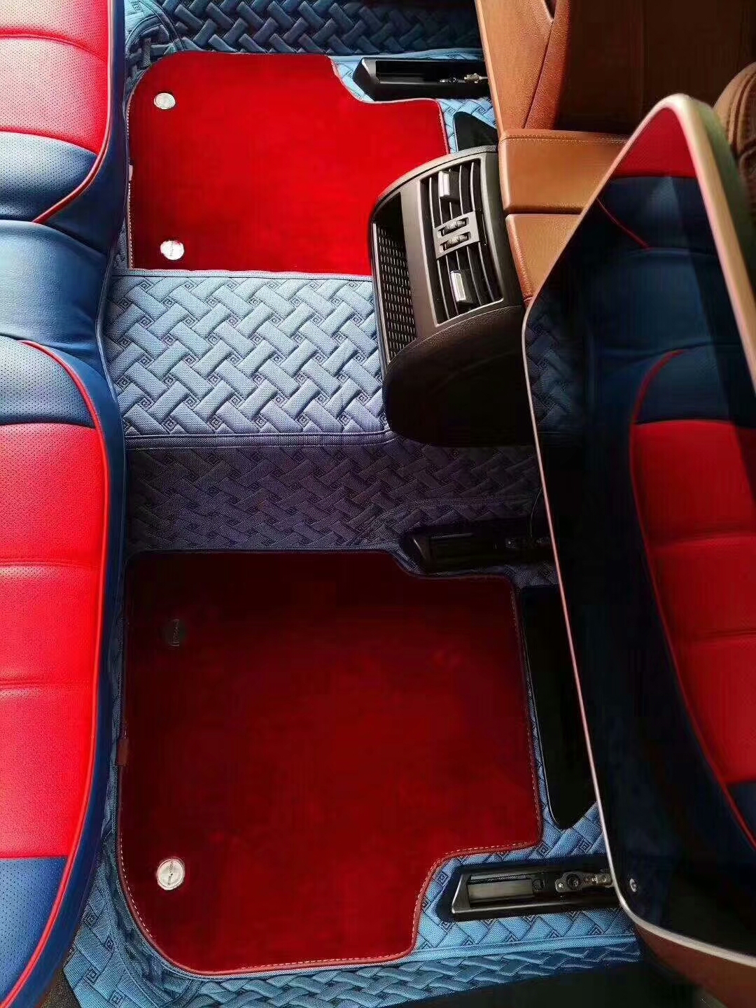 保仕达新品龙舌兰软包-宝马安装效果