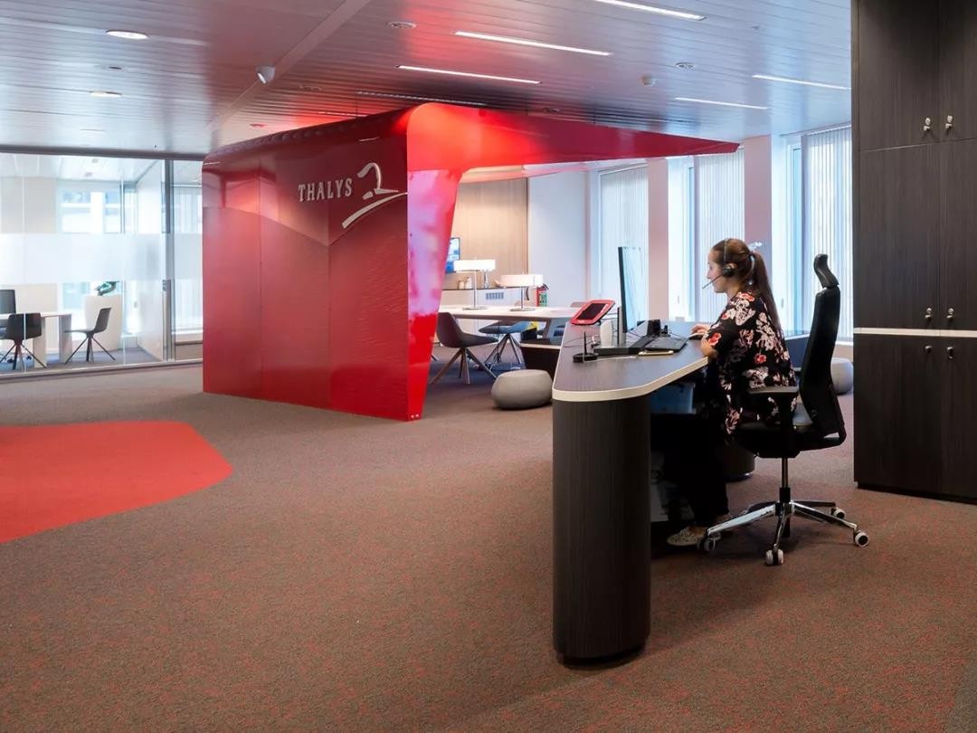 鉴赏 | Thalys 开放式办公室​的导视系统设计