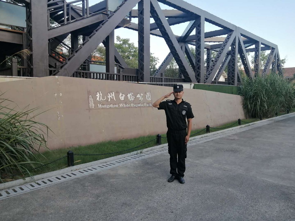 致敬”八一”，致敬盛安老兵——建军节公司慰问退伍军人