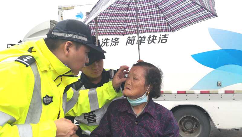 传承中华美德，弘扬奉献精神——浙江盛安钱江景区安保队队长马思源及时施救受伤老奶奶获赞扬