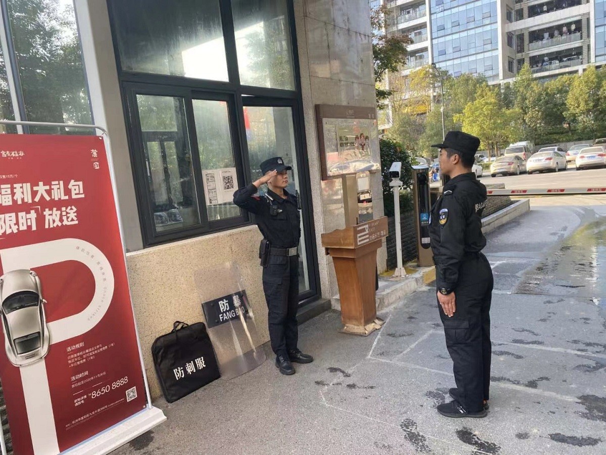 强化精品队伍建设，全面提升服务品质