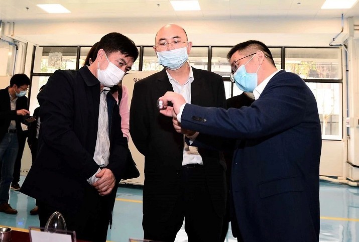 广东省科技厅厅长王瑞军一行调研广州赛隆增材制造有限责任公司 广东省科技厅厅长王瑞军一行调研广州赛隆增材制造有限责任公司