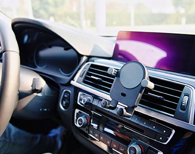 Vehicle electronic interconnection