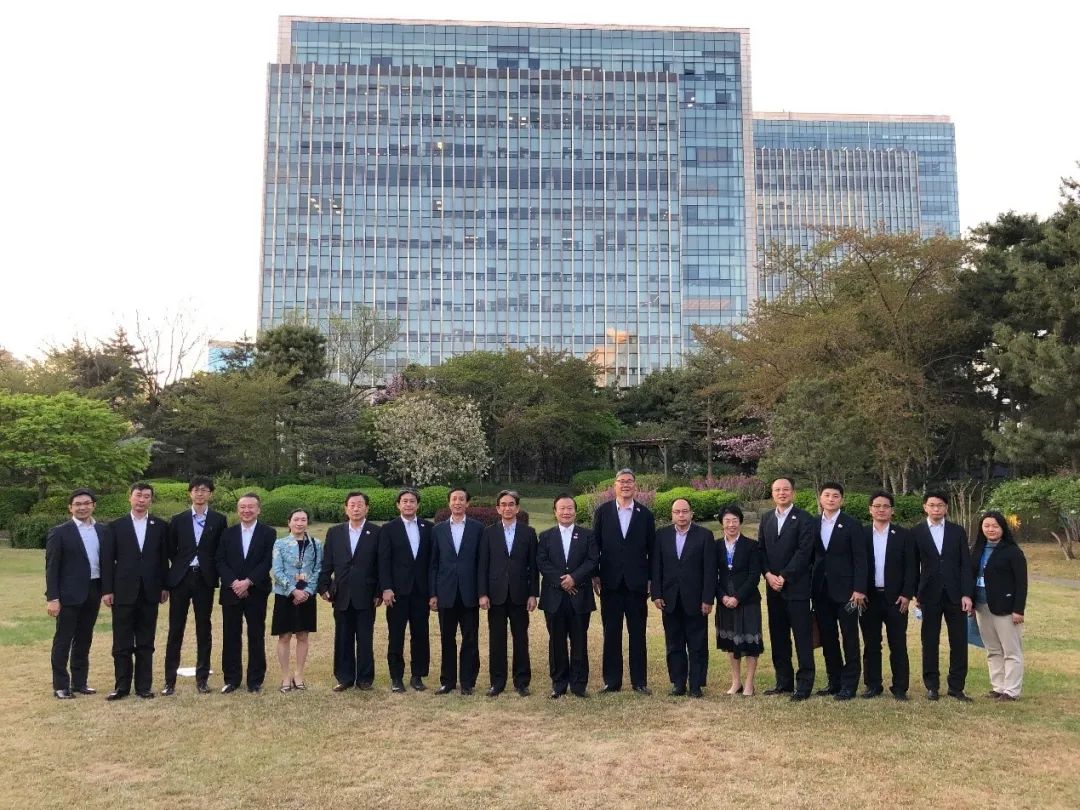 中国留学人才发展基金会理事长曹卫洲会长会见日本驻华大使垂秀夫 中国留学人才发展基金会理事长曹卫洲会长会见日本驻华大使垂秀夫