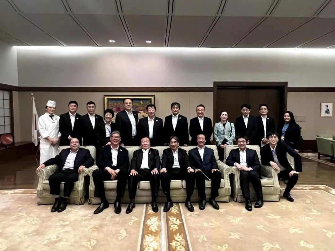 中国留学人才发展基金会理事长曹卫洲会长会见日本驻华大使垂秀夫 中国留学人才发展基金会理事长曹卫洲会长会见日本驻华大使垂秀夫