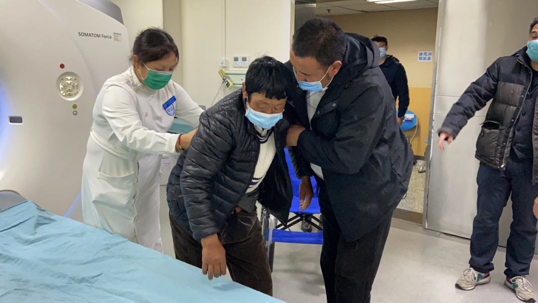 站起来，走向幸福！——中国留学人才发展基金会三区三州大骨节病承接社会服务试点项目