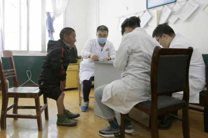 中国留学人才发展基金会洛隆县大骨节病社会服务公益项目综述