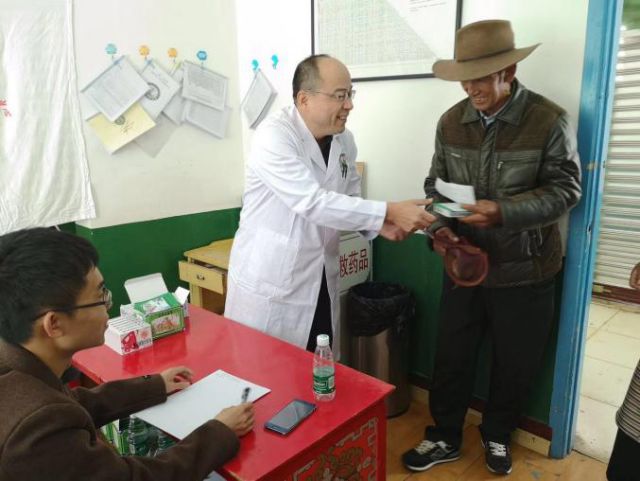 中国留学人才发展基金会洛隆县大骨节病社会服务公益项目综述