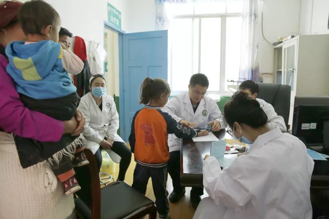 中国留学人才发展基金会洛隆县大骨节病社会服务公益活动 中国留学人才发展基金会洛隆县大骨节病社会服务公益活动