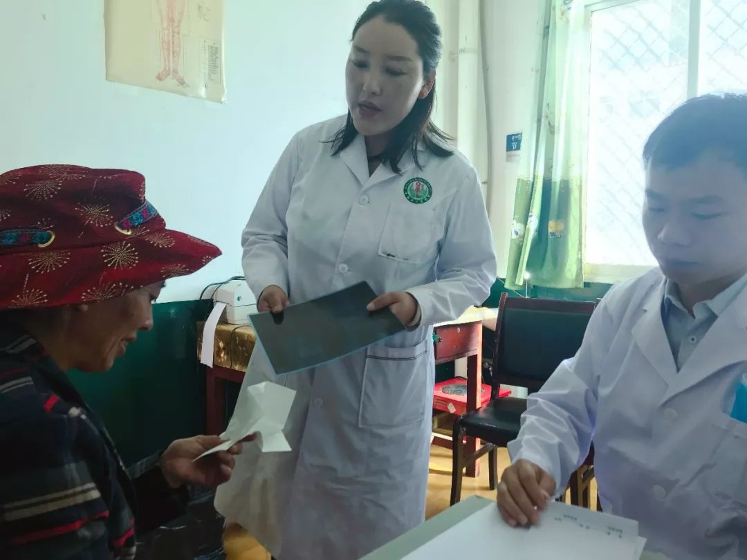 中国留学人才发展基金会洛隆县大骨节病社会服务公益活动 中国留学人才发展基金会洛隆县大骨节病社会服务公益活动
