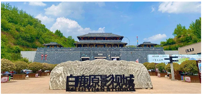 全国首创无轨飞船黑暗乘骑“公元一万年”，赢康打造极致沉浸感