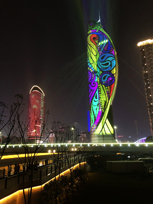 芜湖新增“网红”景点,赢康精彩投影点亮临江桥塔 芜湖新增“网红”景点,赢康精彩投影点亮临江桥塔
