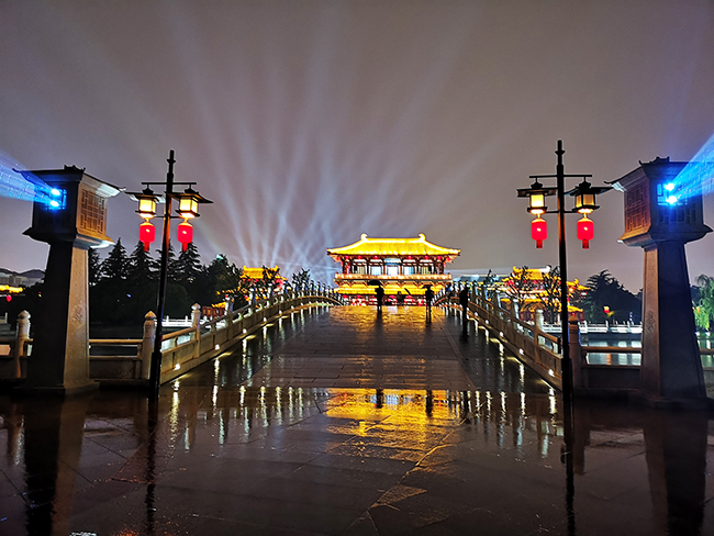 华美影像点亮大唐芙蓉园,赢康参与投影设计工作 华美影像点亮大唐芙蓉园,赢康参与投影设计工作