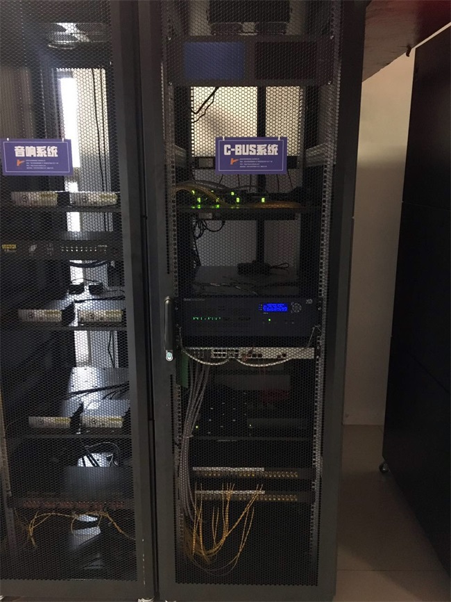 赢康点亮丹鹤楼 打造光影韵味古城 赢康点亮丹鹤楼 打造光影韵味古城