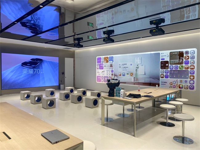 赢康科影达参与打造全新荣耀LIFE店沉浸式产品体验空间 赢康科影达参与打造全新荣耀LIFE店沉浸式产品体验空间