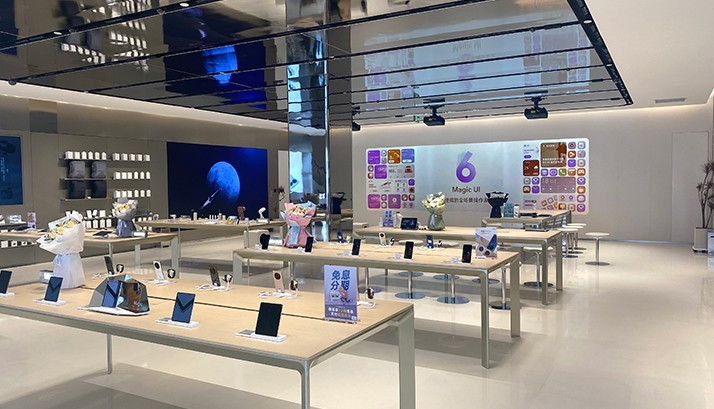 赢康科影达参与打造全新荣耀LIFE店沉浸式产品体验空间