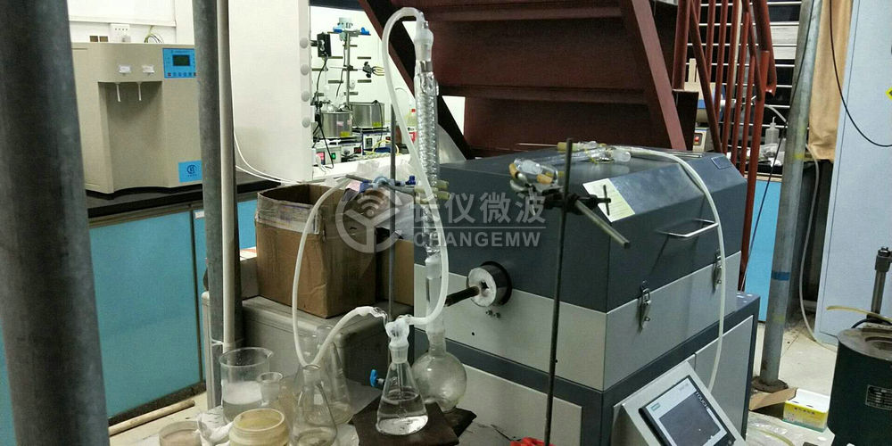 2019年1月12日我司大空间微波热解炉在海南某大学环境学院交付