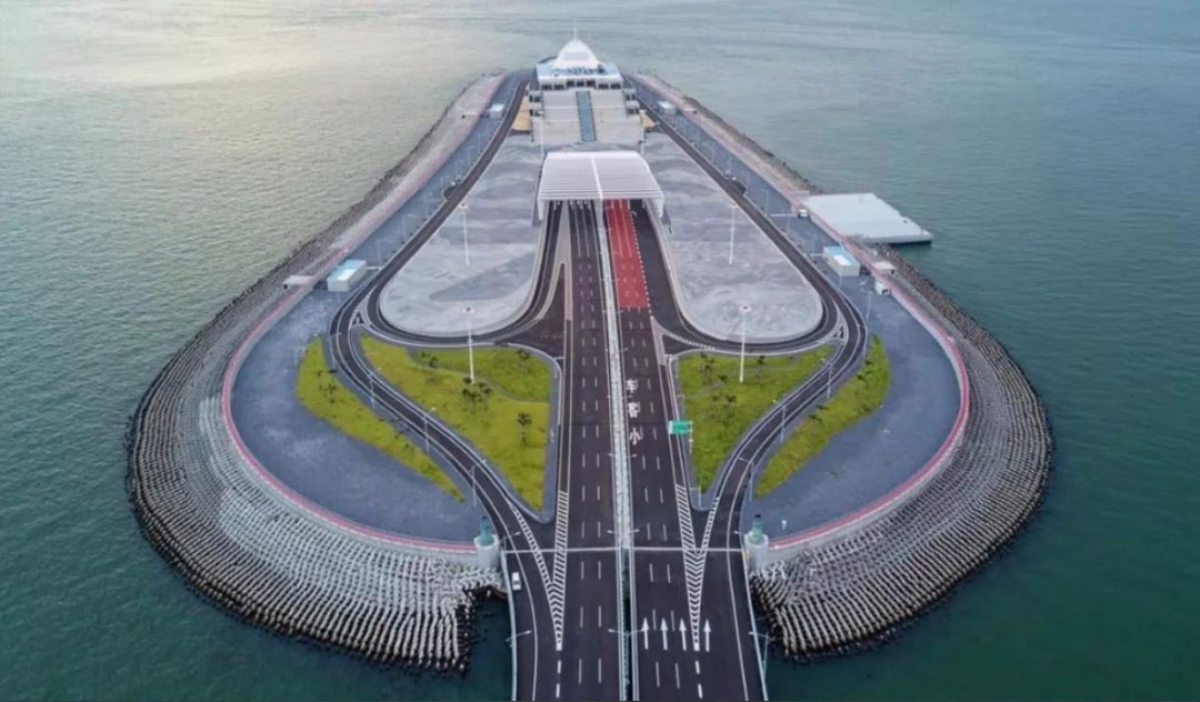 Main Structure of Hong Kong–Zhuhai–Macau Bridge