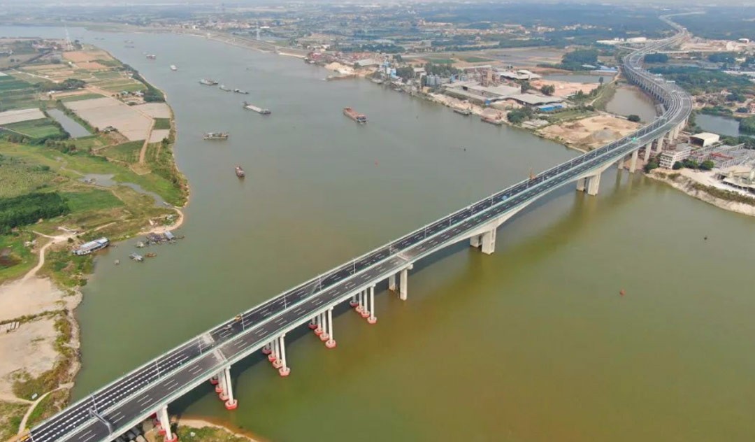 （广（州）佛（山）肇（庆）高速公路肇庆大旺至封开江口段