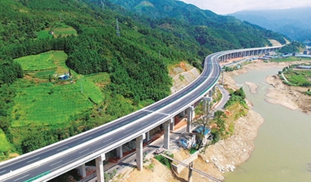 广西桂林至三江（桂黔界）高速公路项目