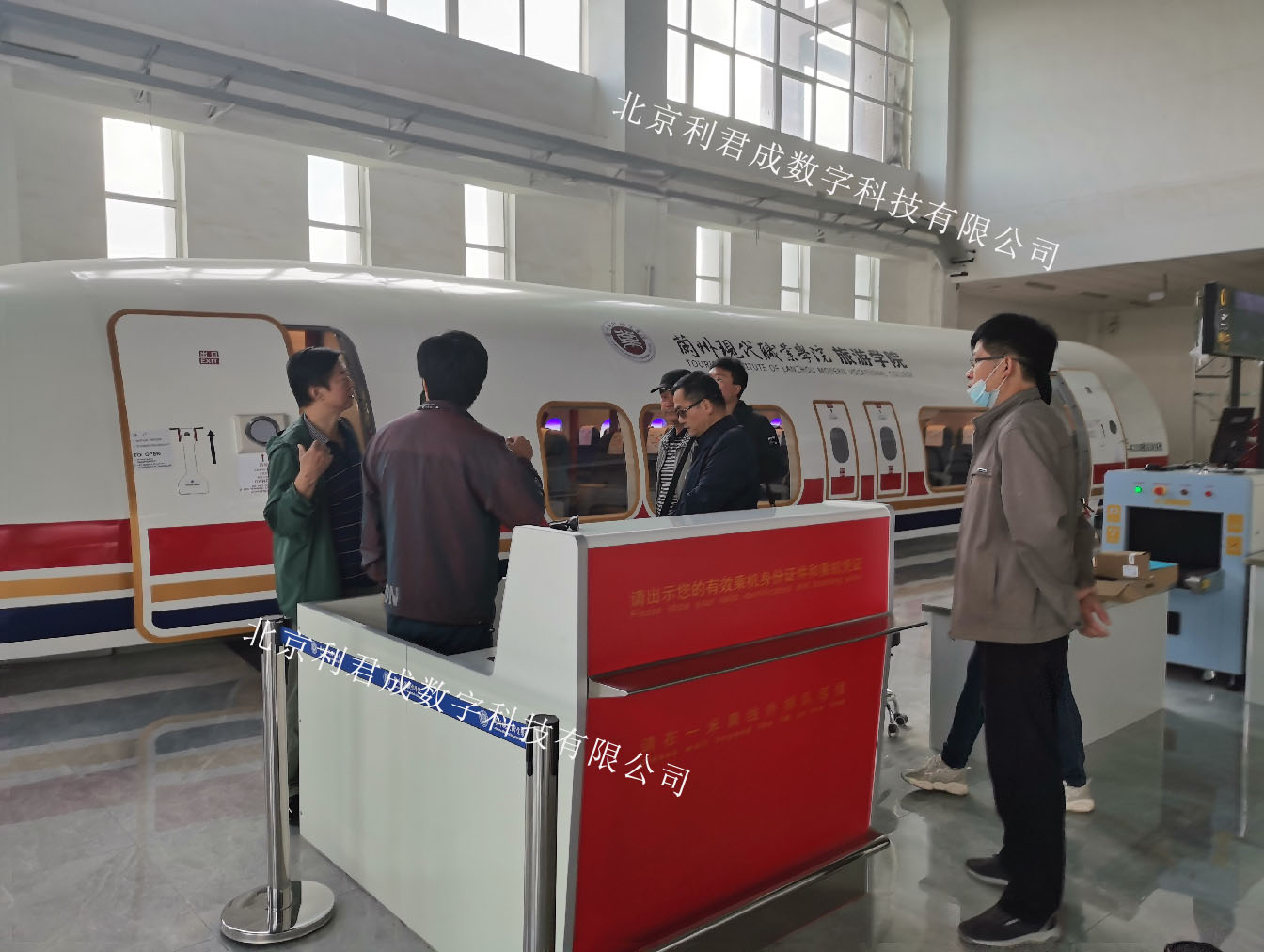 慶祝我司承建的蘭州現(xiàn)代職業(yè)學(xué)院航空實訓(xùn)室項目順利通過驗收! 慶祝我司承建的蘭州現(xiàn)代職業(yè)學(xué)院航空實訓(xùn)室項目順利通過驗收!