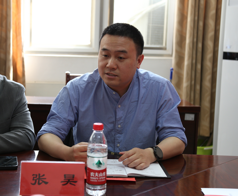 我院与湖北三宁化工股份有限公司签订“三宁·卓越工程师班”校企合作协议 我院与湖北三宁化工股份有限公司签订“三宁·卓越工程师班”校企合作协议