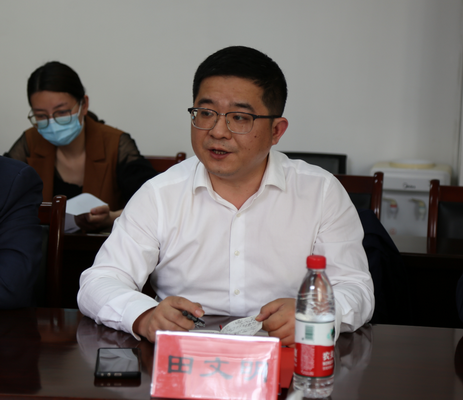 我院与湖北三宁化工股份有限公司签订“三宁·卓越工程师班”校企合作协议 我院与湖北三宁化工股份有限公司签订“三宁·卓越工程师班”校企合作协议