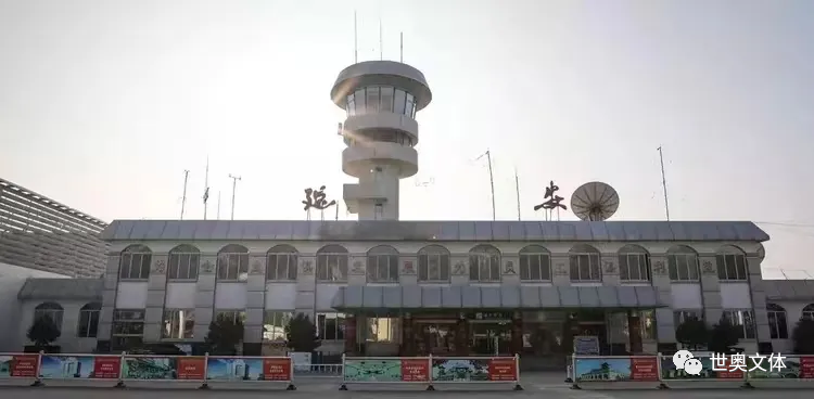 世奥中国体育文化红色之旅考察团参观学习延安机场“起航”展 世奥中国体育文化红色之旅考察团参观学习延安机场“起航”展