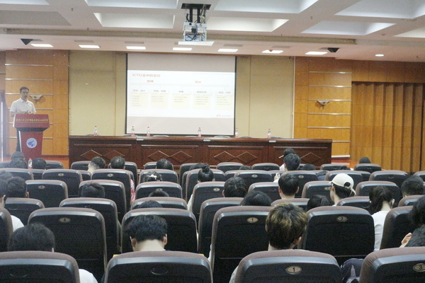 学院举行华为认证精英工程师班签约仪式暨专场宣讲会 学院举行华为认证精英工程师班签约仪式暨专场宣讲会