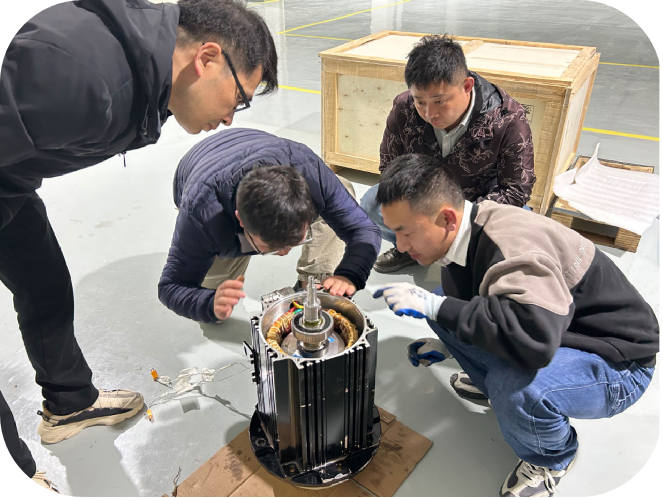 完成变桨电机的开发和验证；变桨驱动器样机、暖通螺杆机用		    200kW电机和变频器样机预计8月份完成生产组装