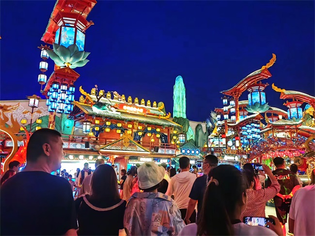 青岛明月·山海间不夜城人气爆棚,赢康科影达参与打造国潮夜游 青岛明月·山海间不夜城人气爆棚,赢康科影达参与打造国潮夜游