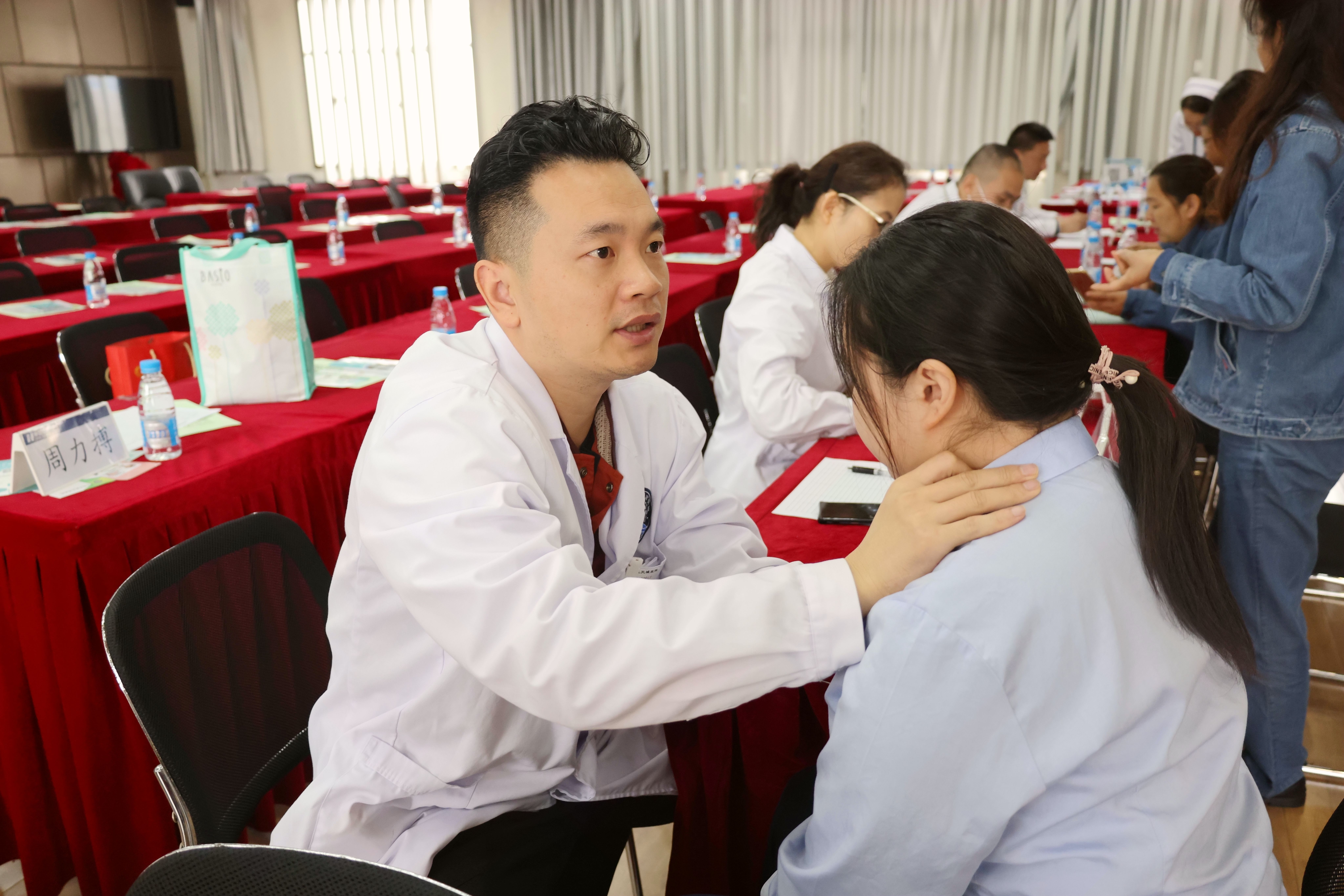 “健康义诊进企业,助力员工健康行”——武汉同济航天城医院走进企业开展爱心义诊活动 “健康义诊进企业,助力员工健康行”——武汉同济航天城医院走进企业开展爱心义诊活动