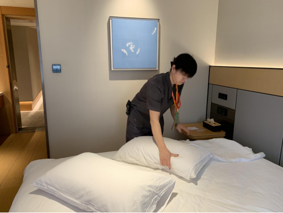 “飞驰”假期，“热辣”收官