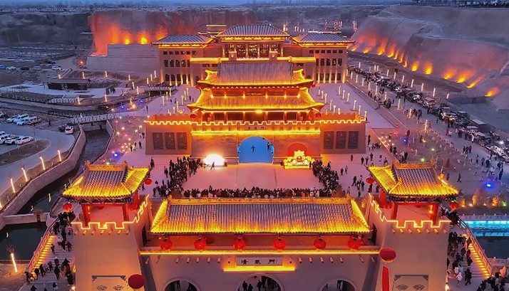 温宿古城开启文旅体验新篇章，赢康科影达参与古城投影秀
