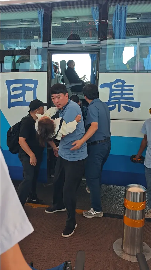 跨越3000公里，大骨节病公益项目暖心护送10名治愈患者返乡