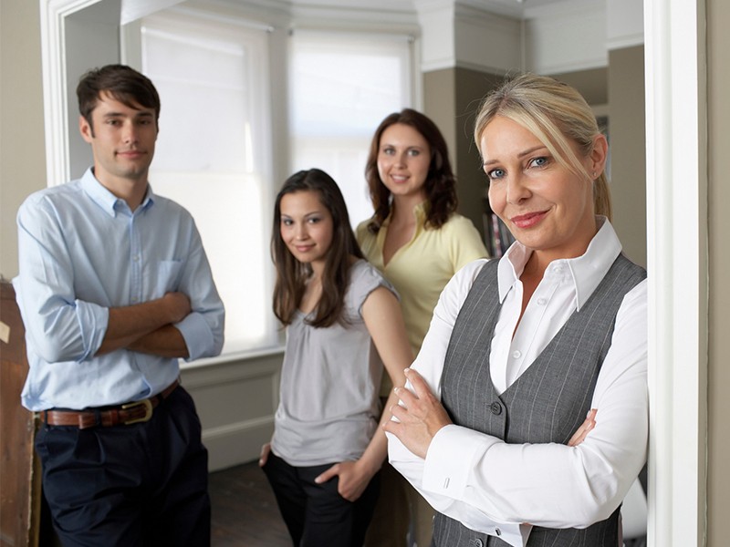 ​專業雇主（PEO）