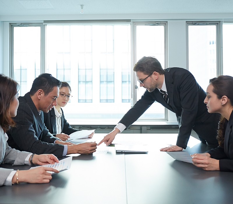 名義雇主（EOR）