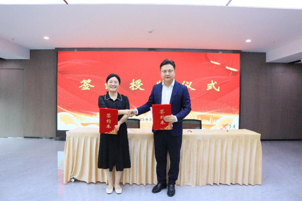 推动校企共育法治 强化学生实务技能