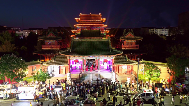 走进许昌，夜游三国，赢康科影达参与打造春秋楼投影秀