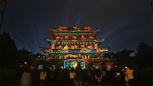 走进许昌，夜游三国，赢康科影达参与打造春秋楼投影秀
