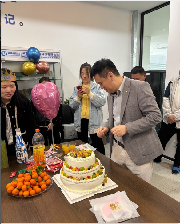 当三八妇女节撞上第一季度员工生日会