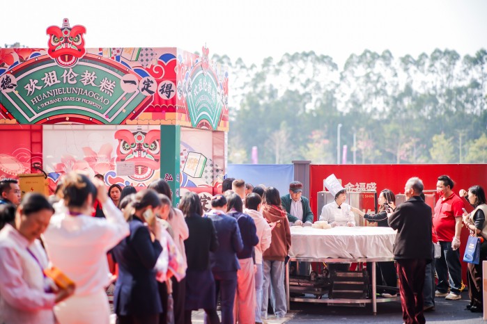 “美丽经济首发站”强势启航 2025顺德珠宝时尚文化节盛大开幕 “美丽经济首发站”强势启航 2025顺德珠宝时尚文化节盛大开幕