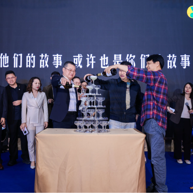 律聚星河，岁启新章 | 广东洛亚律师事务所十五周年晚宴盛典圆满落幕