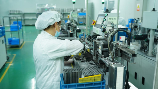 富捷 FRQ 车规电阻：通过严苛认证，稳定更可靠