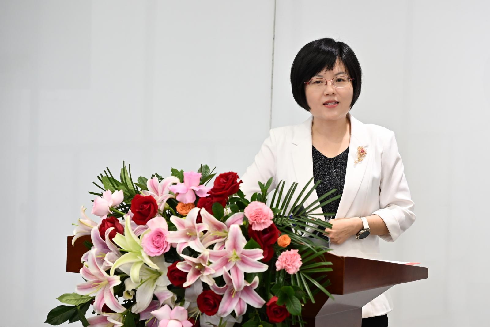 学院党委书记李芳带队赴仁和会计教育集团深化校企合作