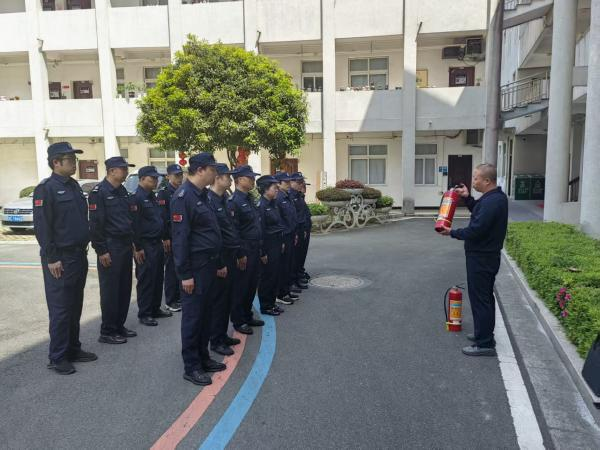 浙江盛安组织鳌江镇政府保安员开展安保专项技能培训